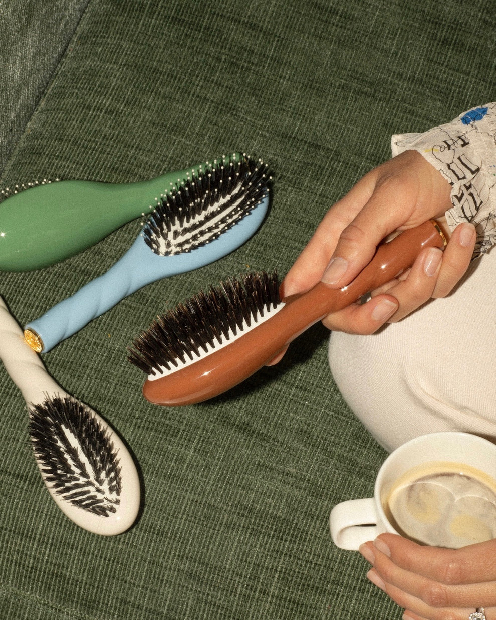 N.01 The Shine &amp; Care Hair Brush - The Universal (Small)