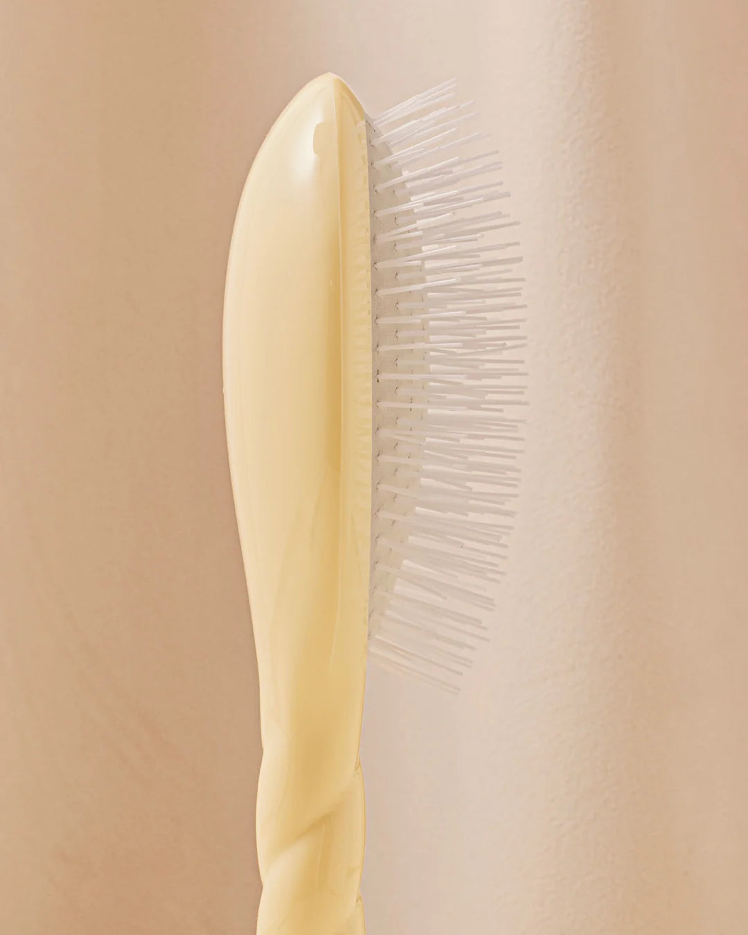 N.07 The Stimulating &amp; Detangling Hair Brush  (Large)